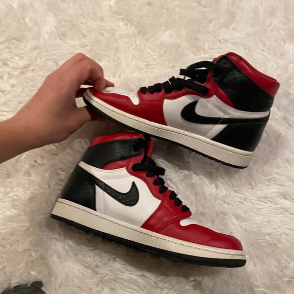 Nike Air Jordan 1 Retro High Satin Snake Chicago (W) – Size 7.5 - Picture 7 of 8